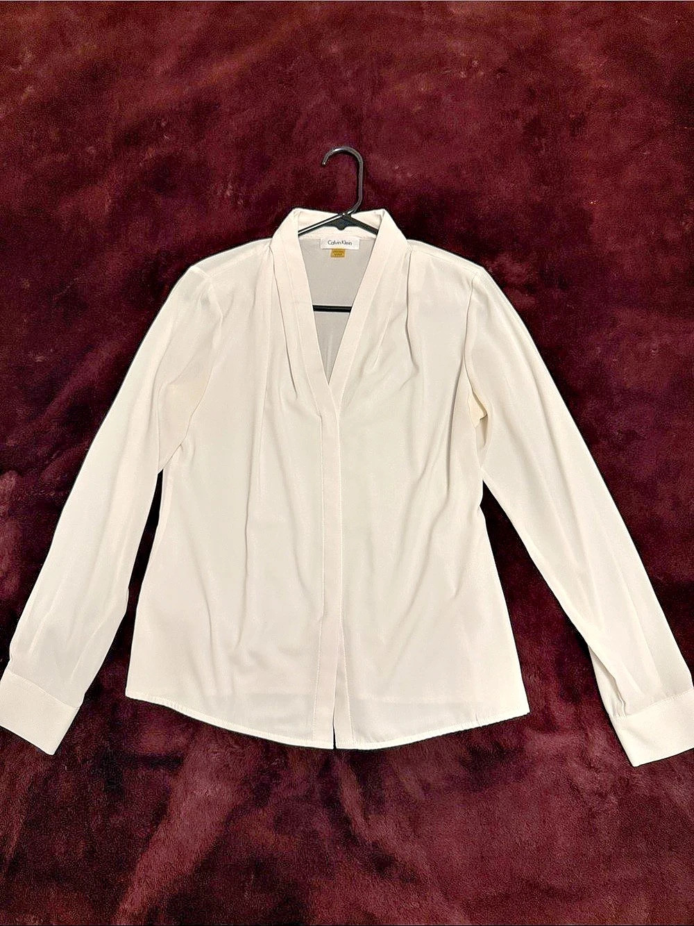 Calvin Klein V-Neck Blouse in White Size Small